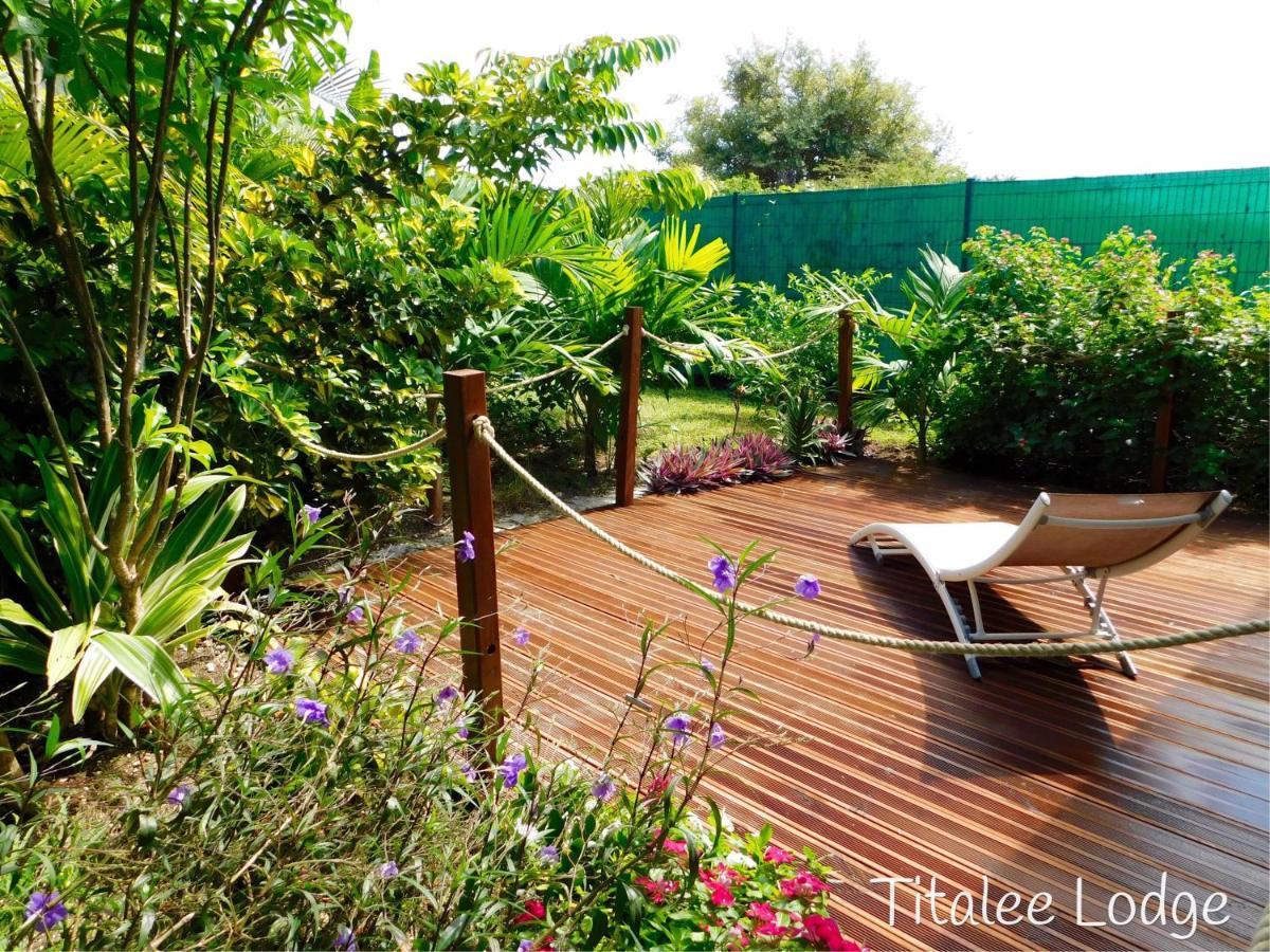 Titalee Lodge 3 Villas Autour D'Une Piscine แซงต์-ฟรองซัวส์ ภายนอก รูปภาพ